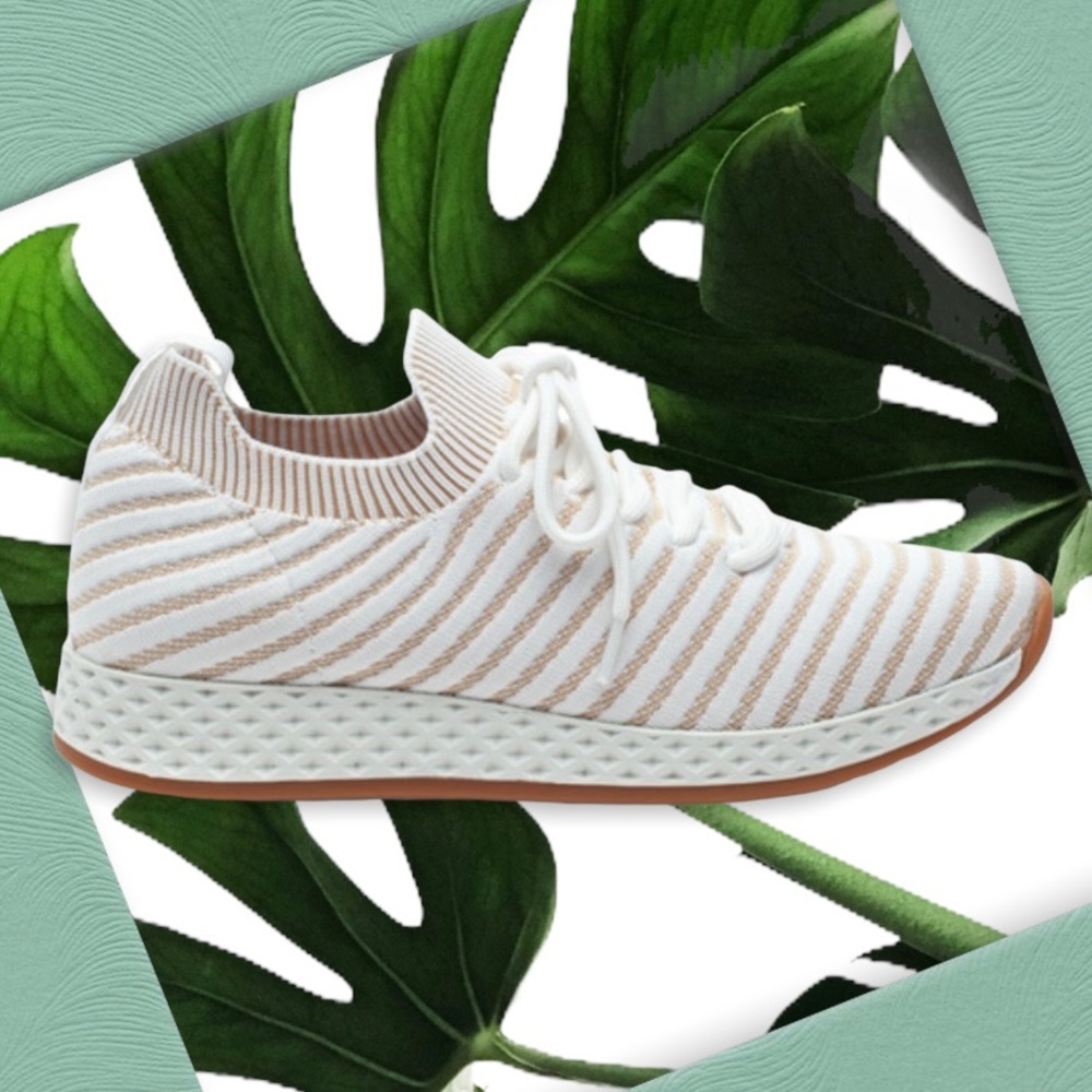 Urban Sport by J/ Slides OPY Beige/White 2-Tone Knit